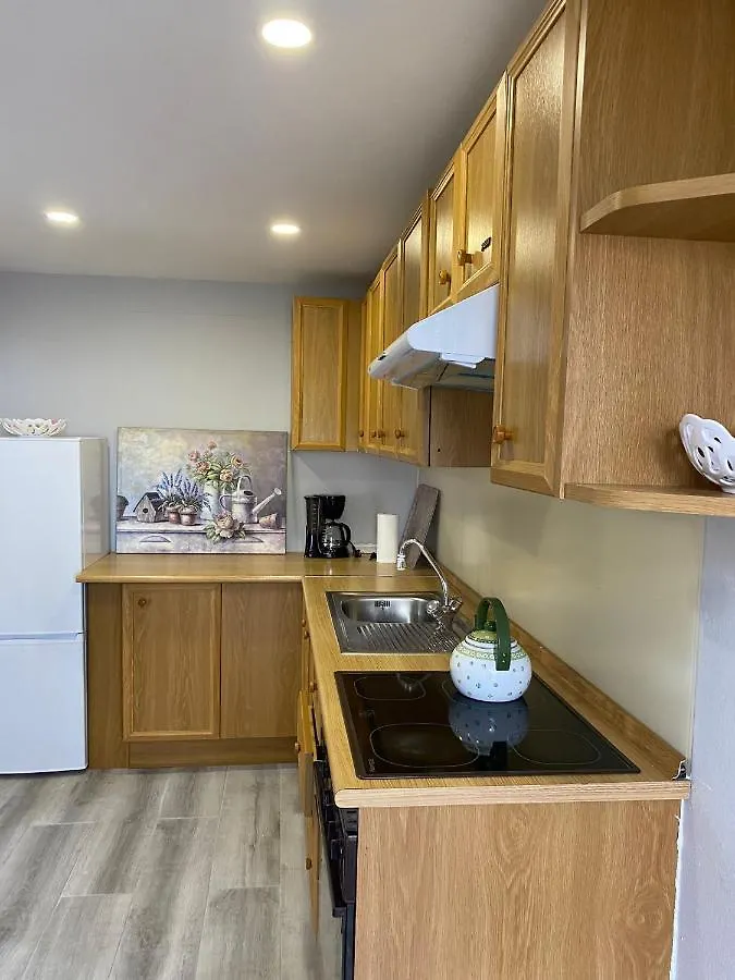 Schoenes Apartment - Ruhig - Aussenpool 拉奥罗塔瓦